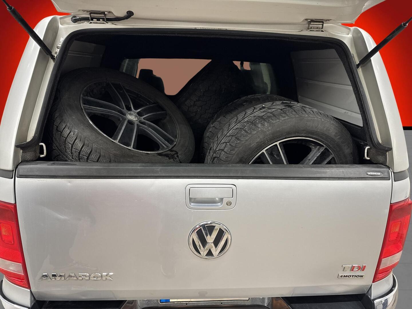 VOLKSWAGEN Amarok 2014