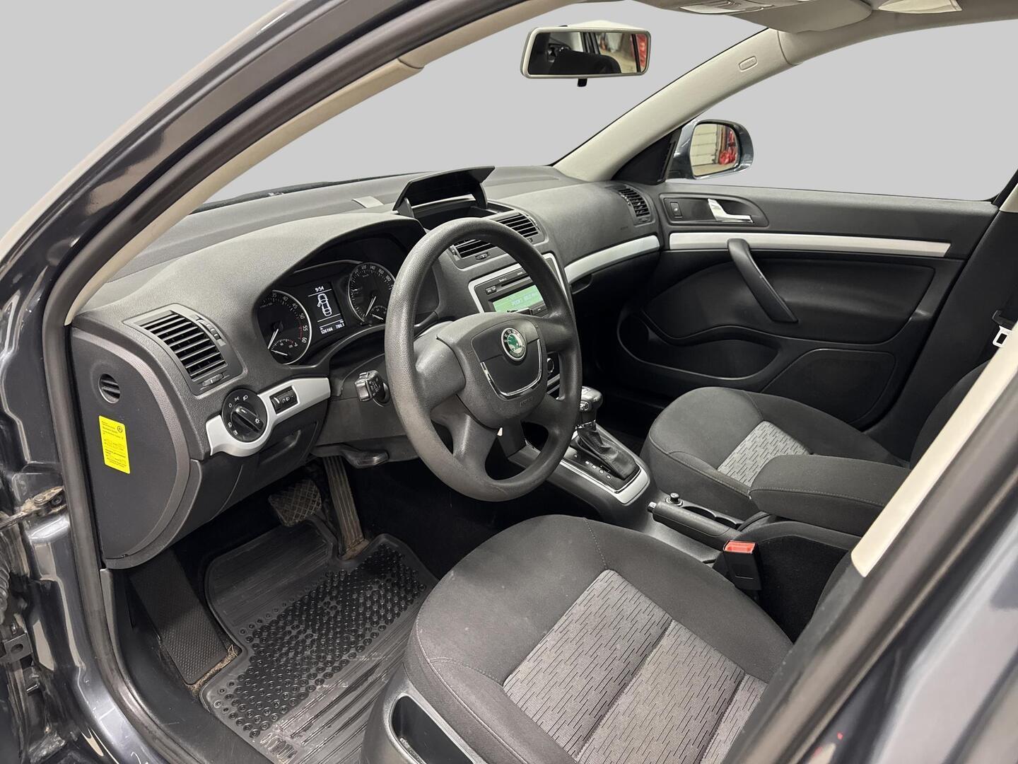 SKODA Octavia 2011