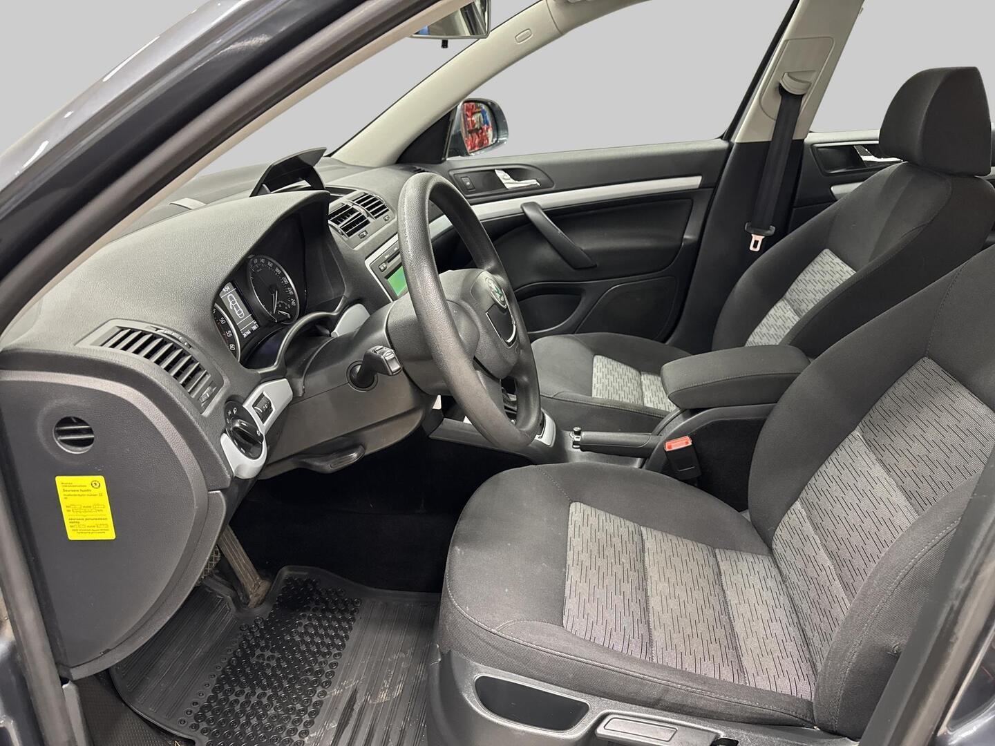 SKODA Octavia 2011