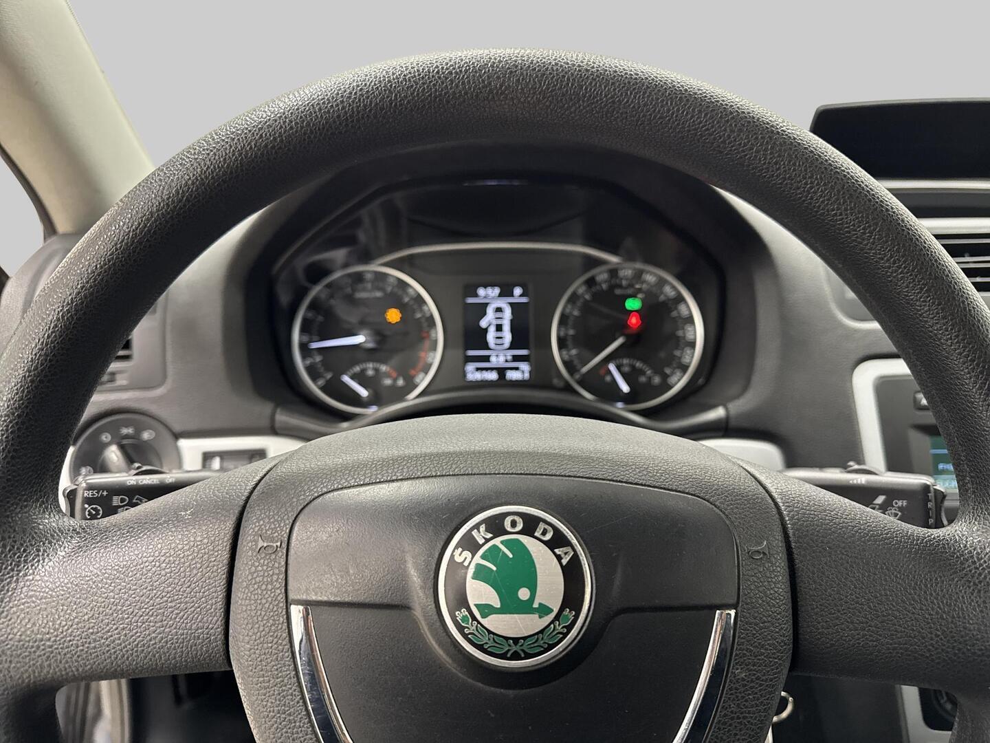 SKODA Octavia 2011