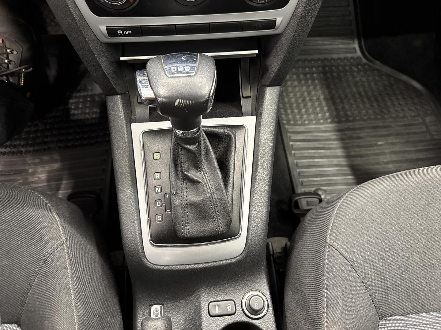 SKODA Octavia 2011