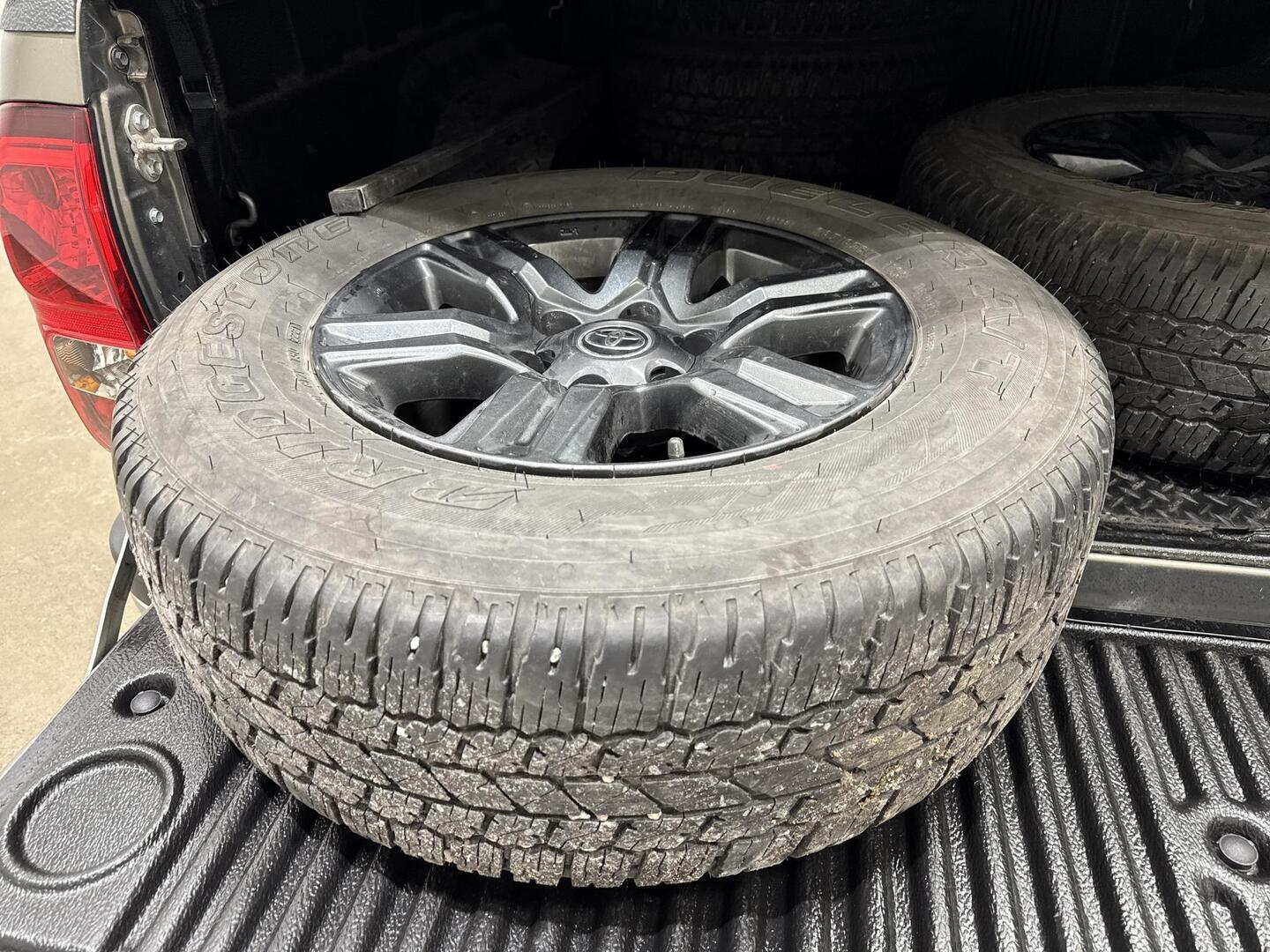 TOYOTA Hilux 2021