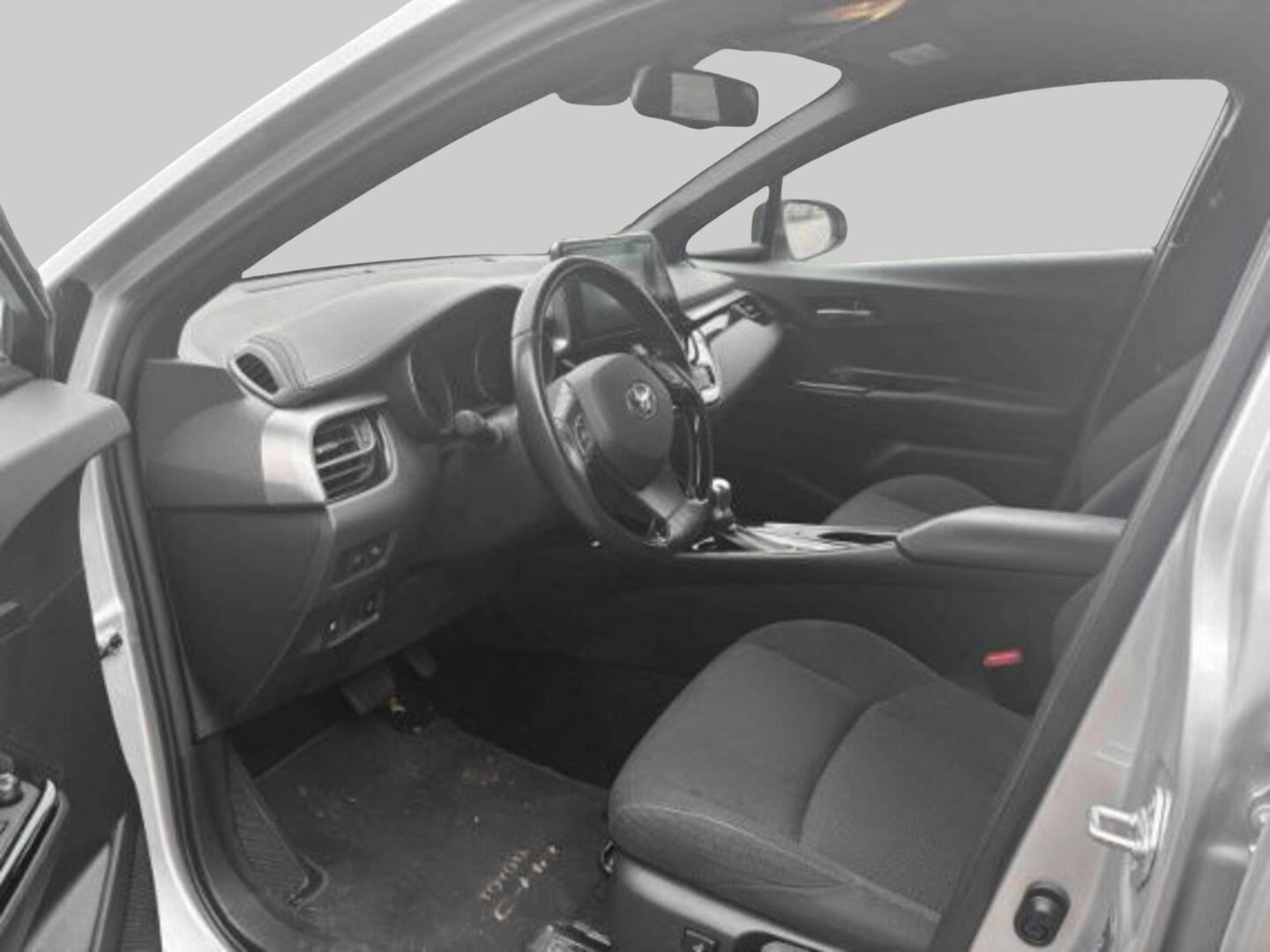 TOYOTA C-HR 2018