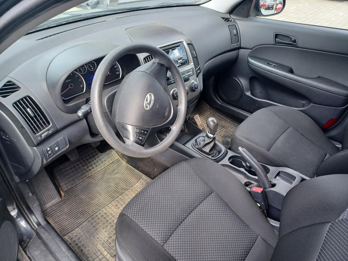HYUNDAI i30 2011