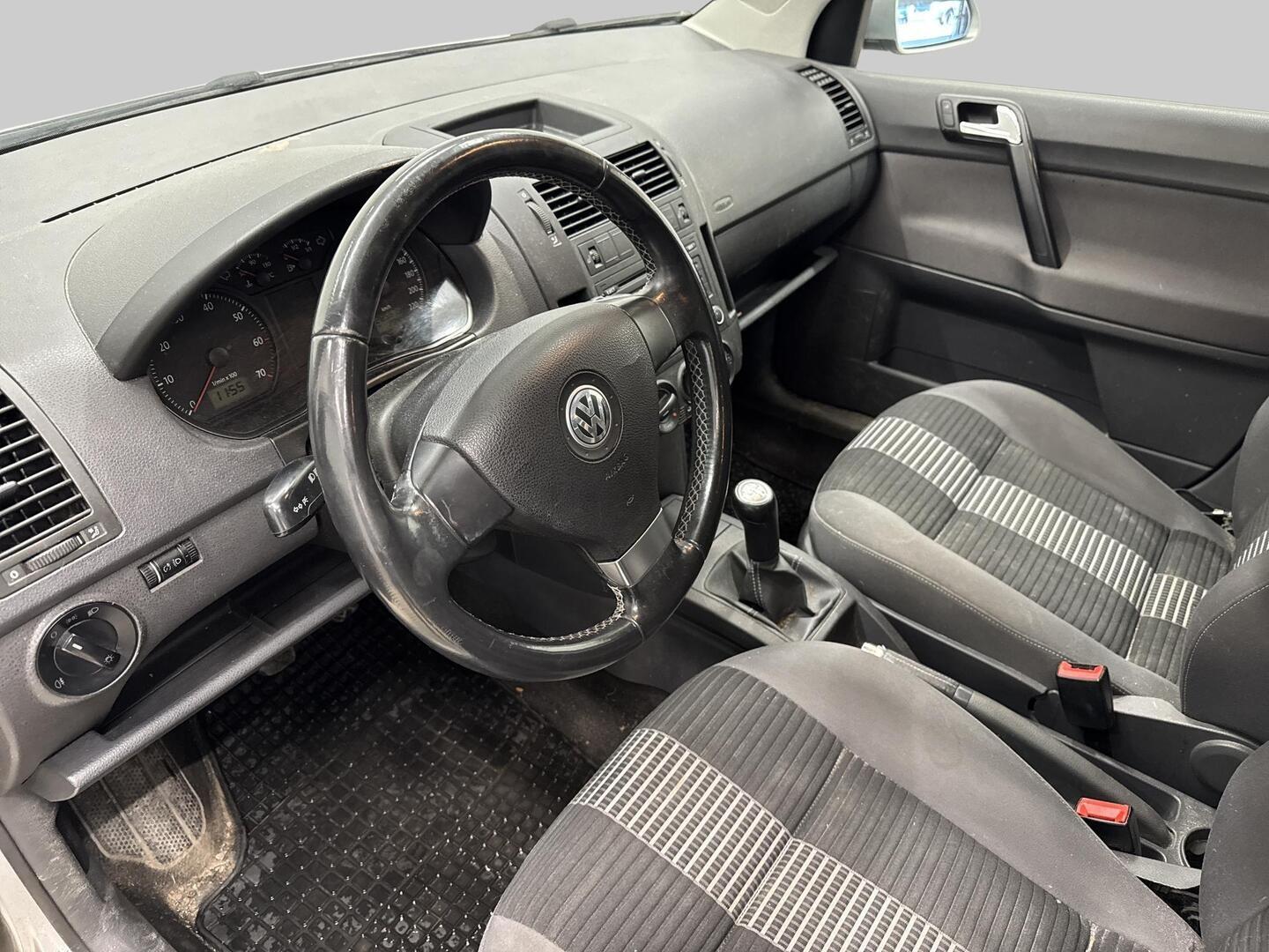 VOLKSWAGEN Polo 2009