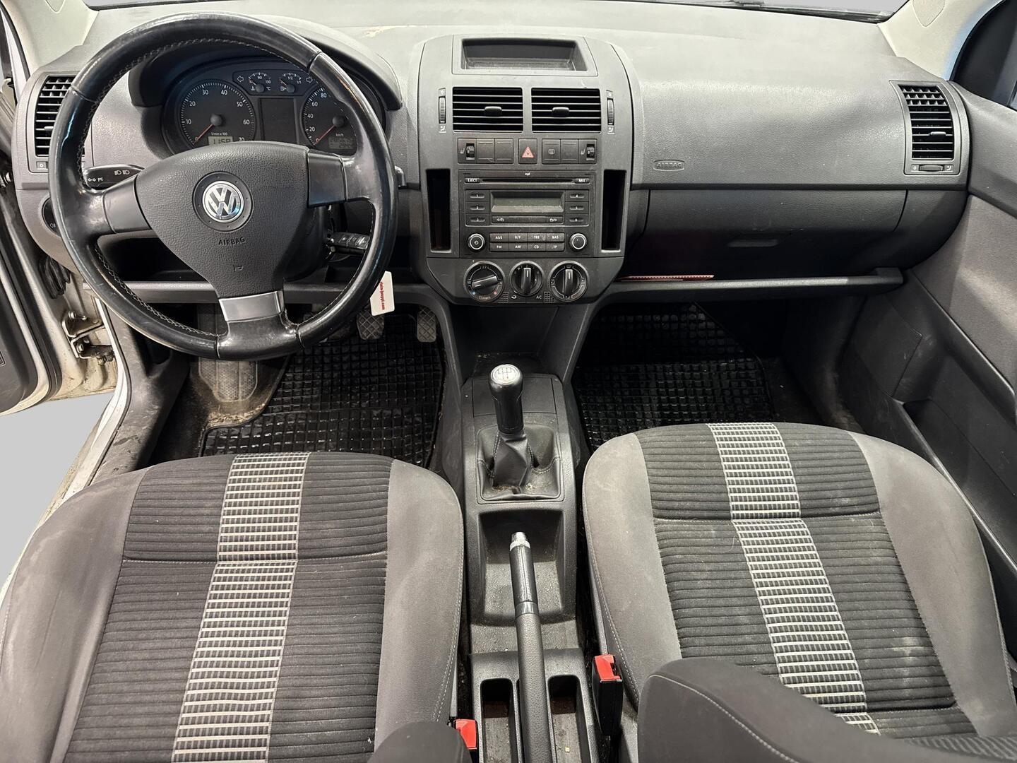 VOLKSWAGEN Polo 2009