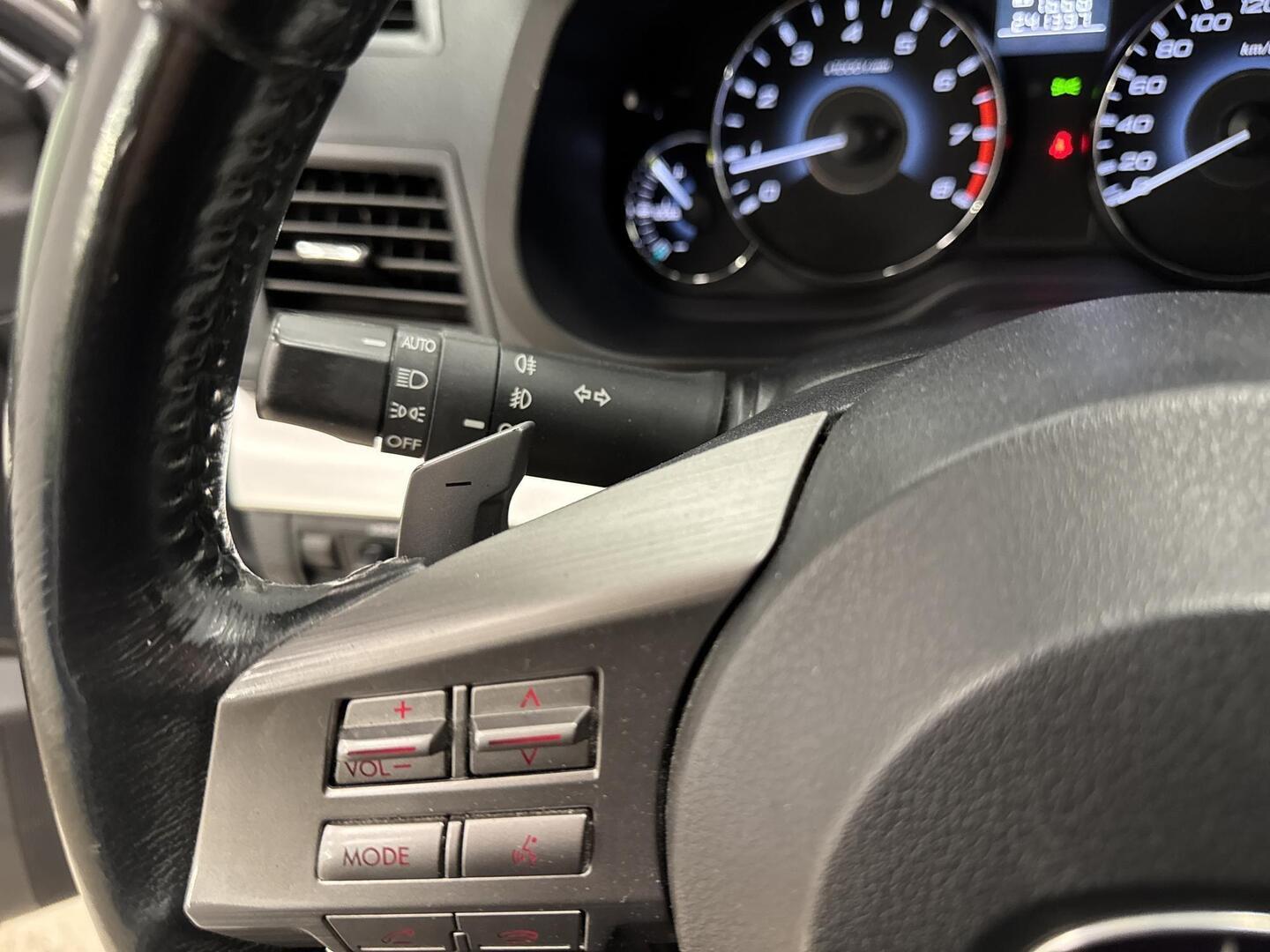 SUBARU Outback 2012