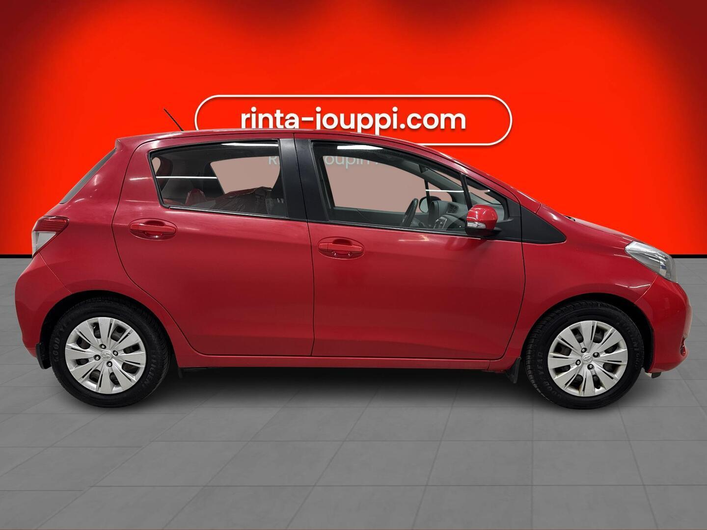 TOYOTA Yaris 2012