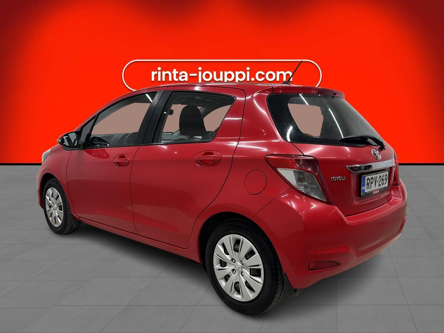 TOYOTA Yaris 2012