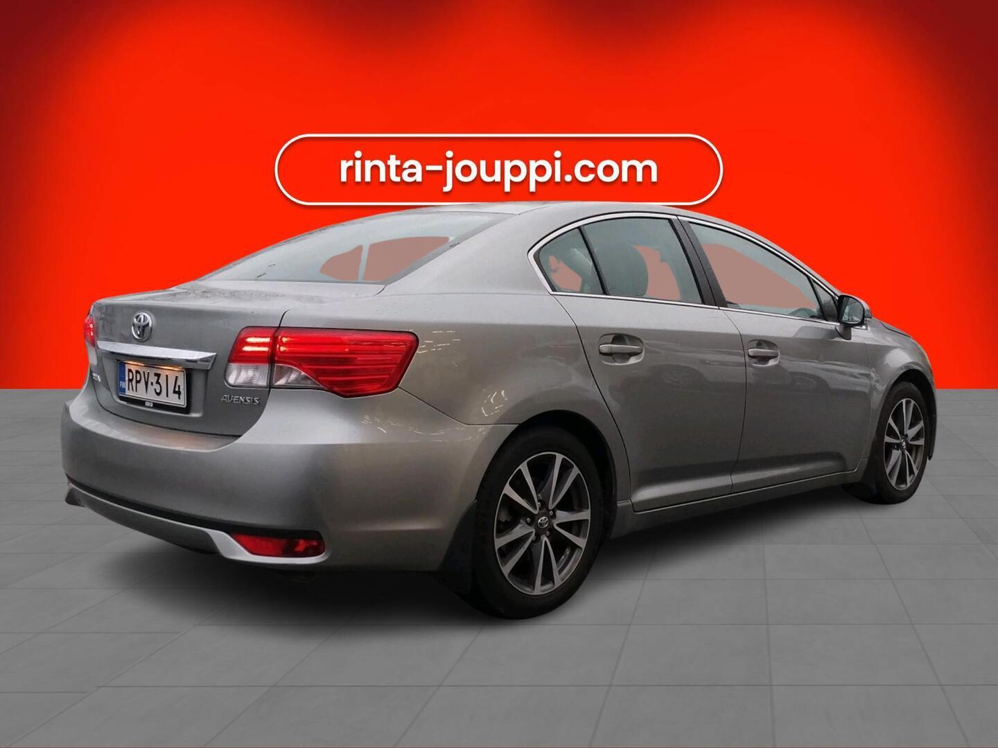 TOYOTA Avensis 2012