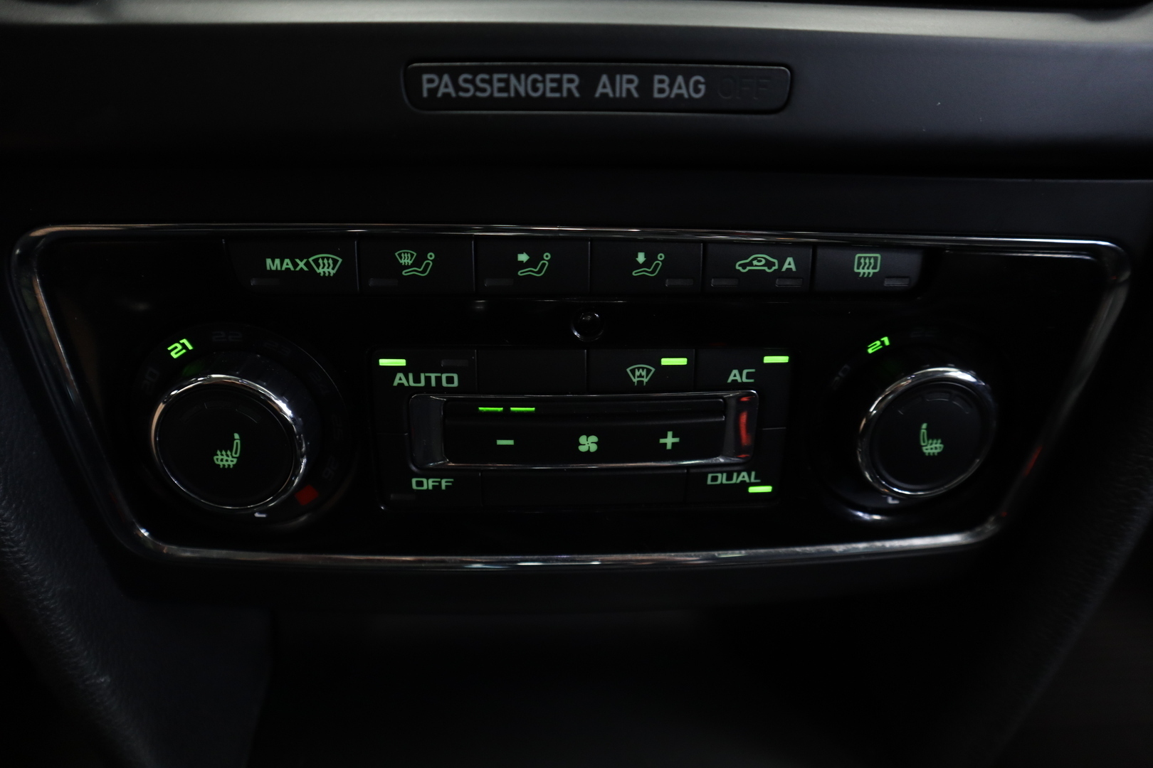 SKODA Superb 2012