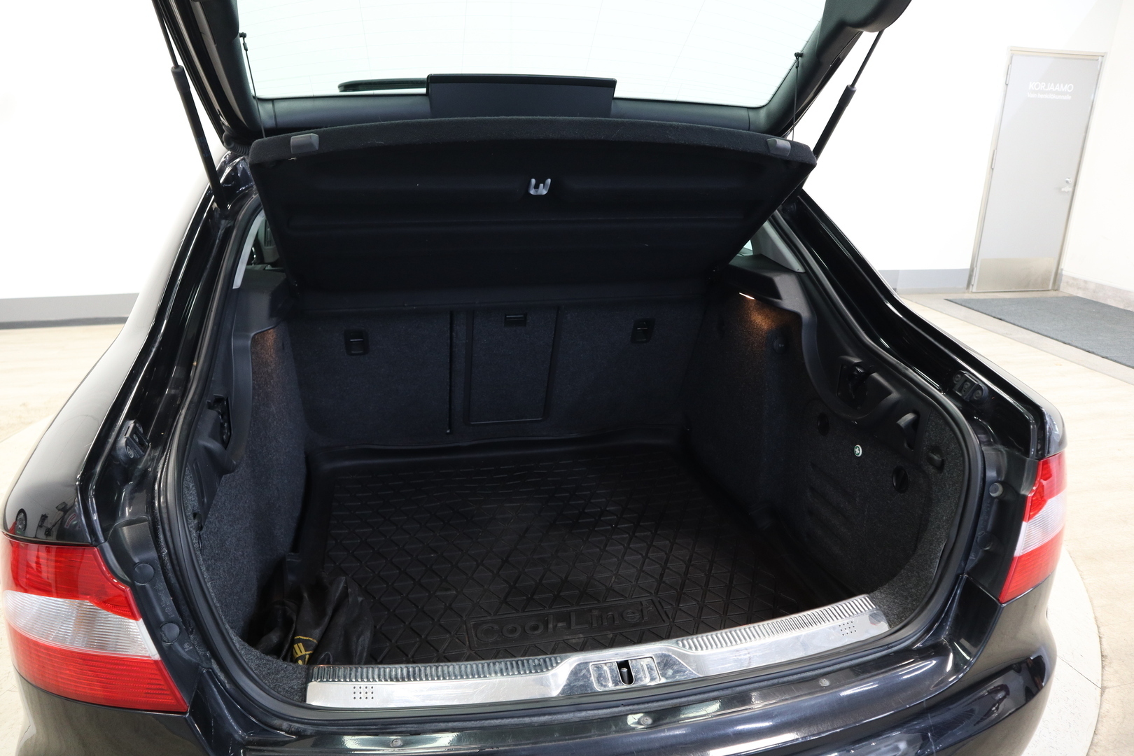 SKODA Superb 2012