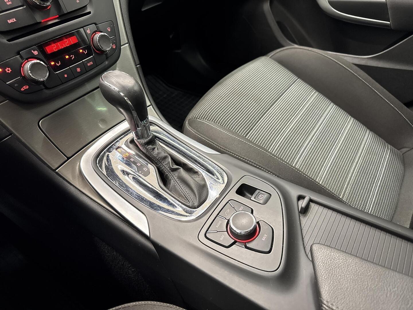 OPEL INSIGNIA 2013