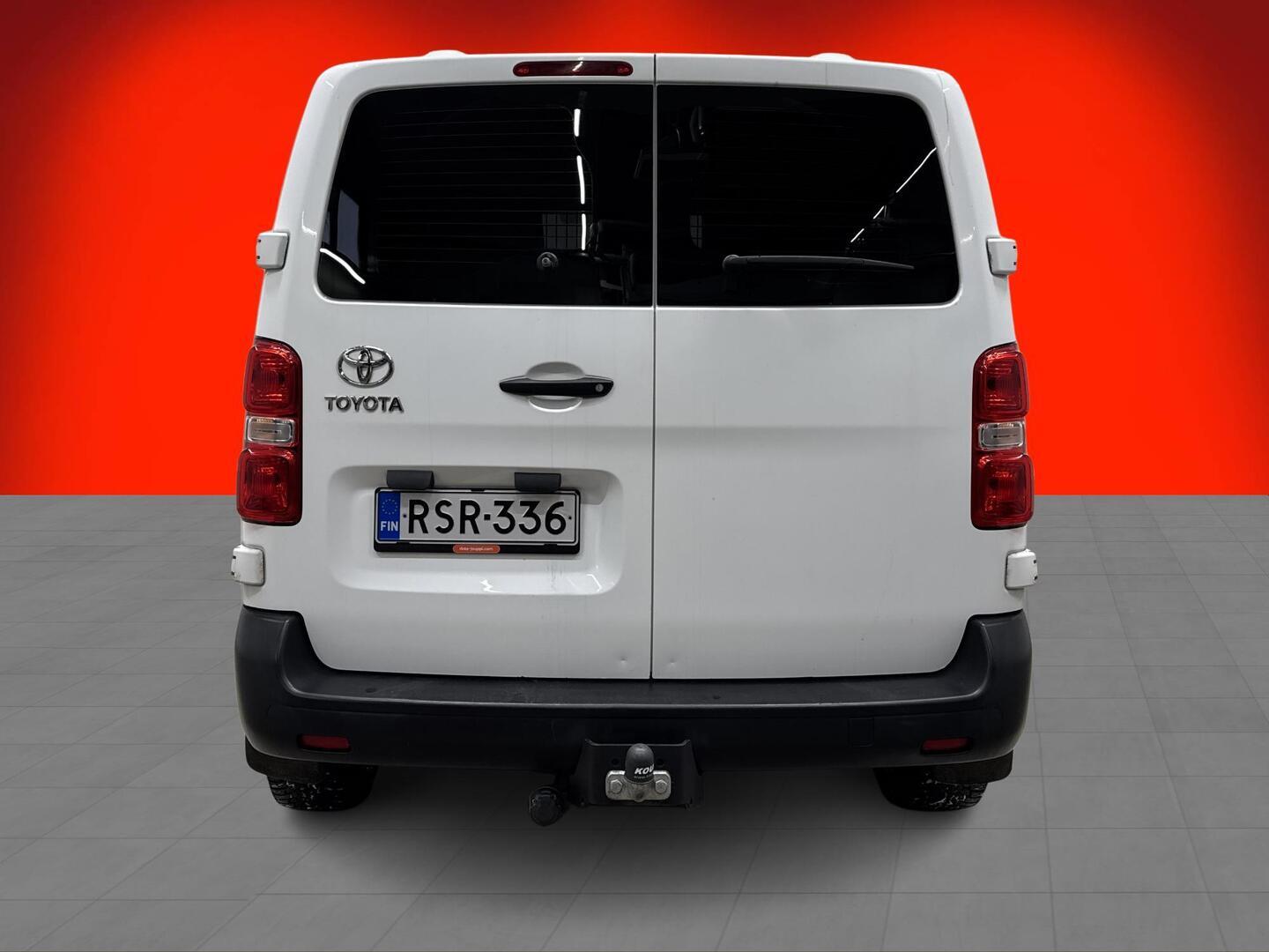 TOYOTA Proace 2017