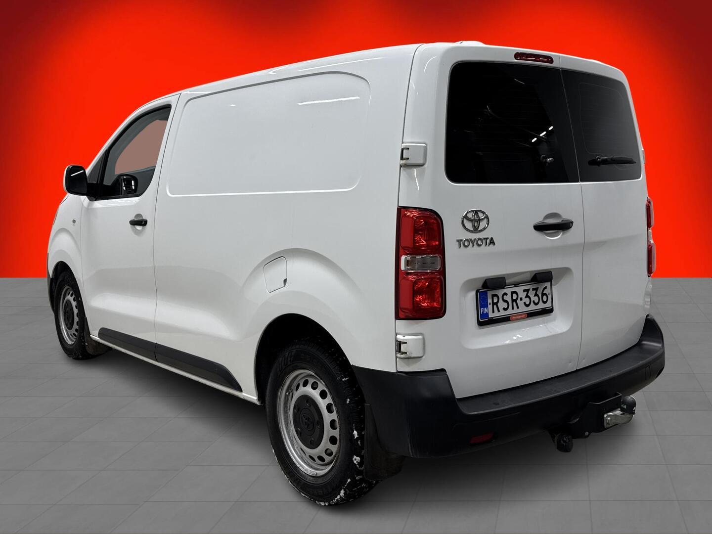 TOYOTA Proace 2017