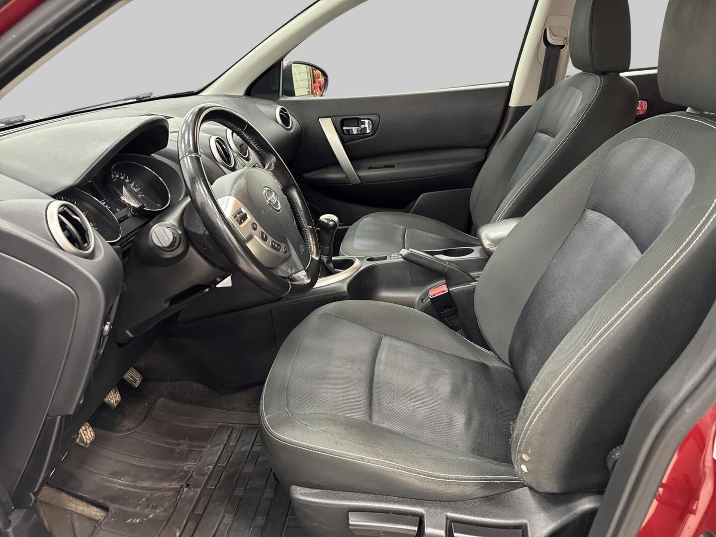 NISSAN Qashqai 2011