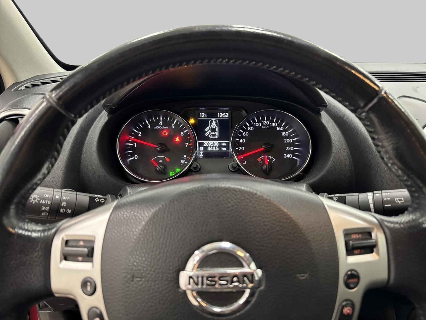 NISSAN Qashqai 2011