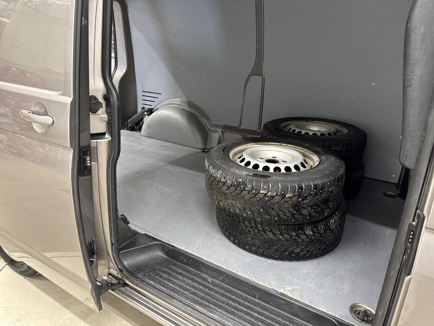 VOLKSWAGEN Transporter 2017