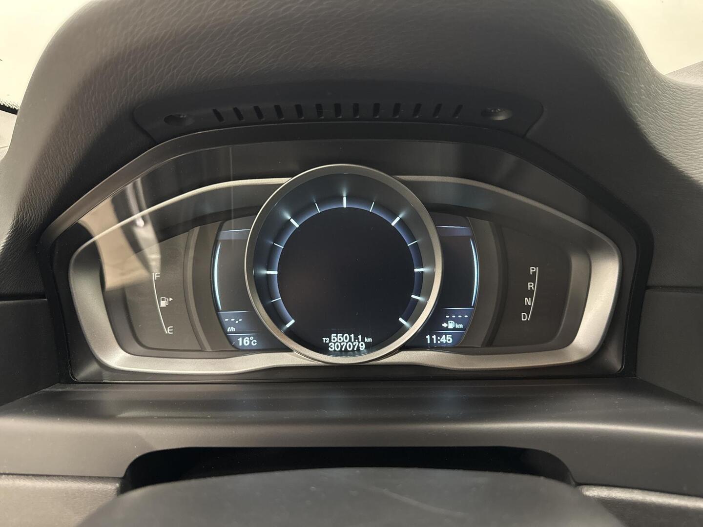 VOLVO XC70 2015
