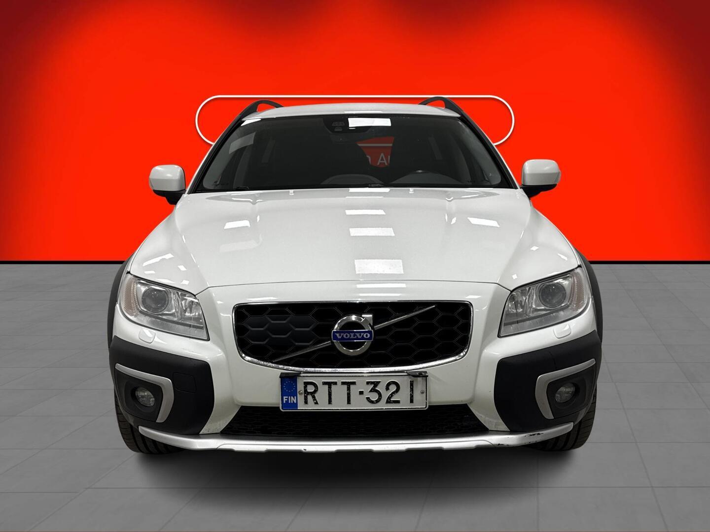 VOLVO XC70 2015
