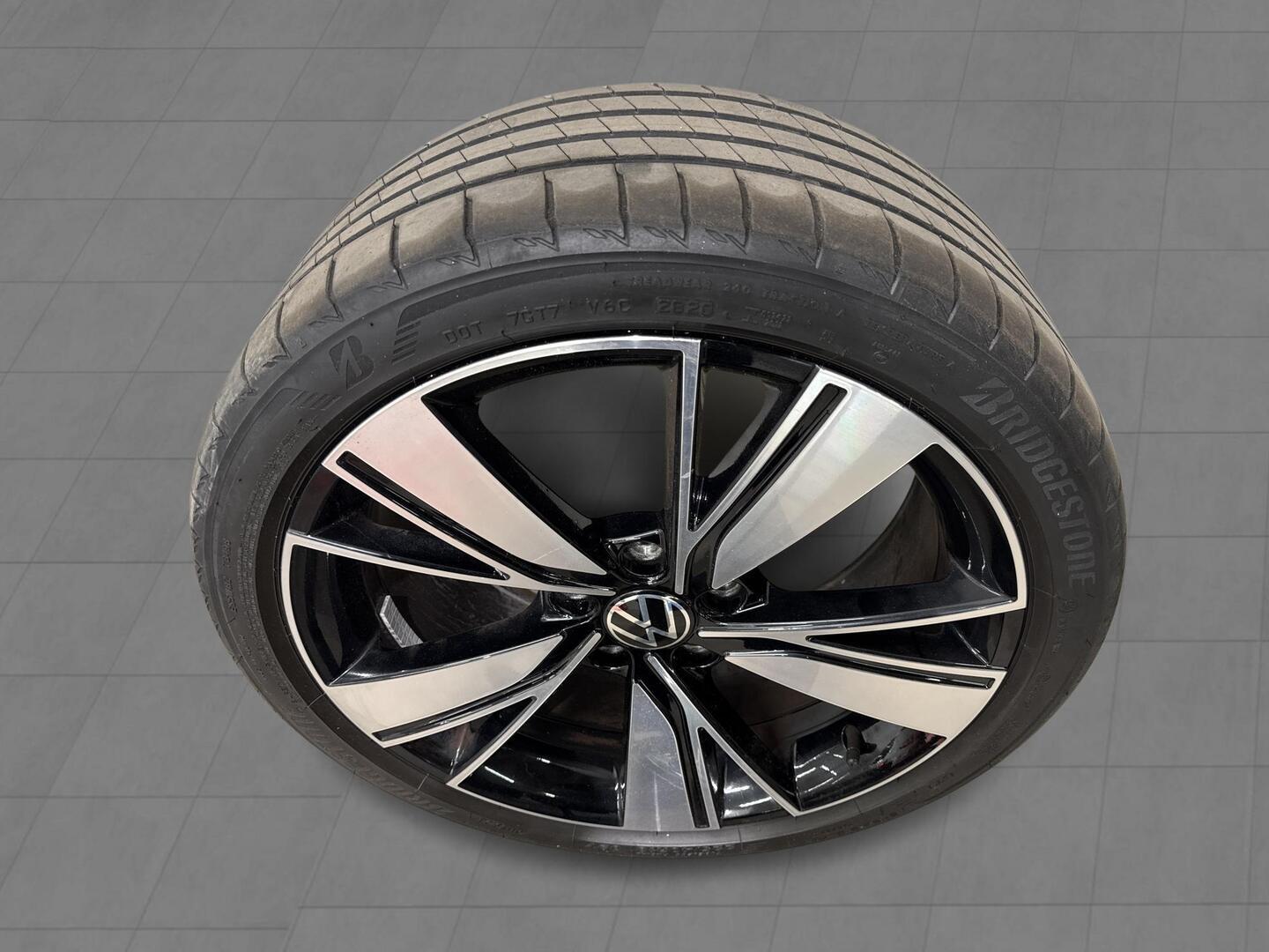 VOLKSWAGEN Golf 2020