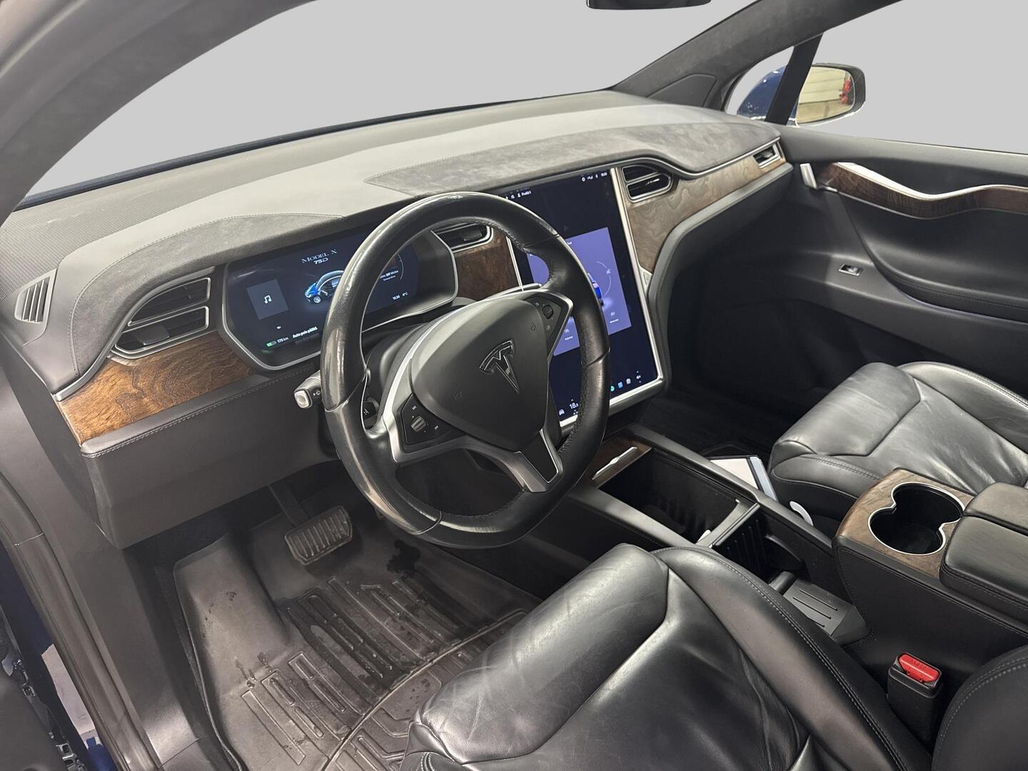 TESLA Model X 2017