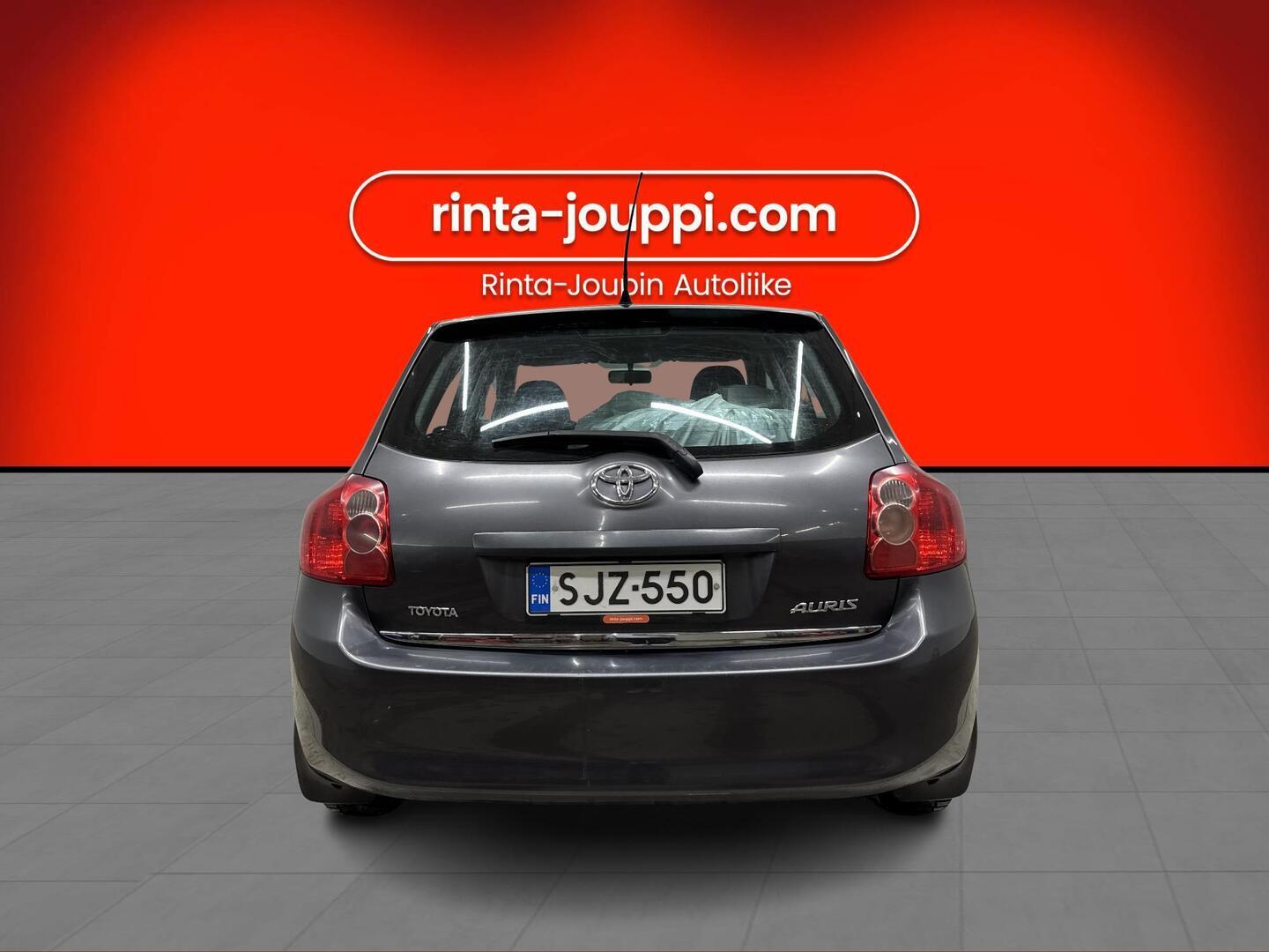 TOYOTA Auris 2009
