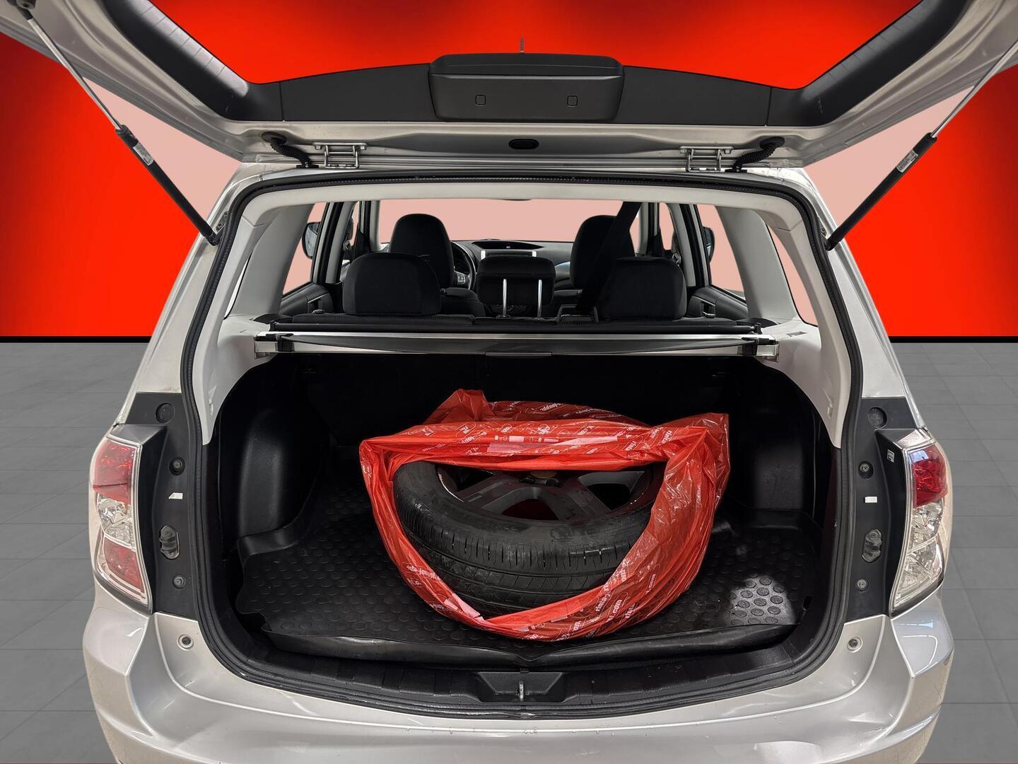 SUBARU Forester 2010