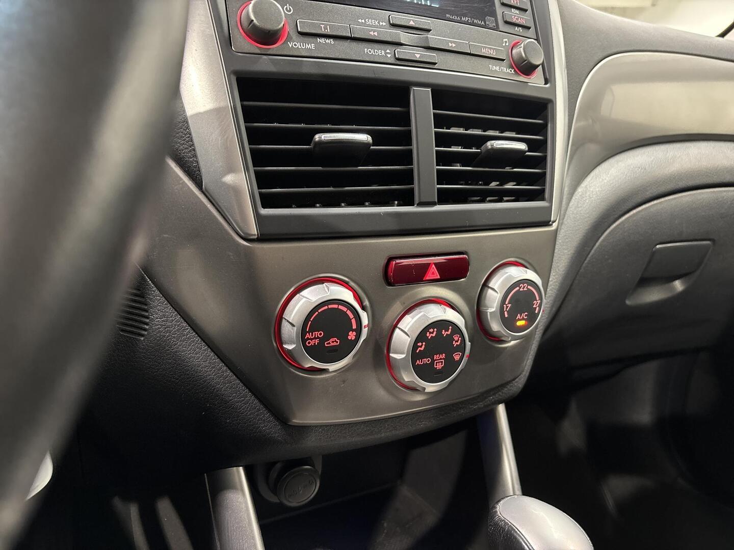 SUBARU Forester 2010