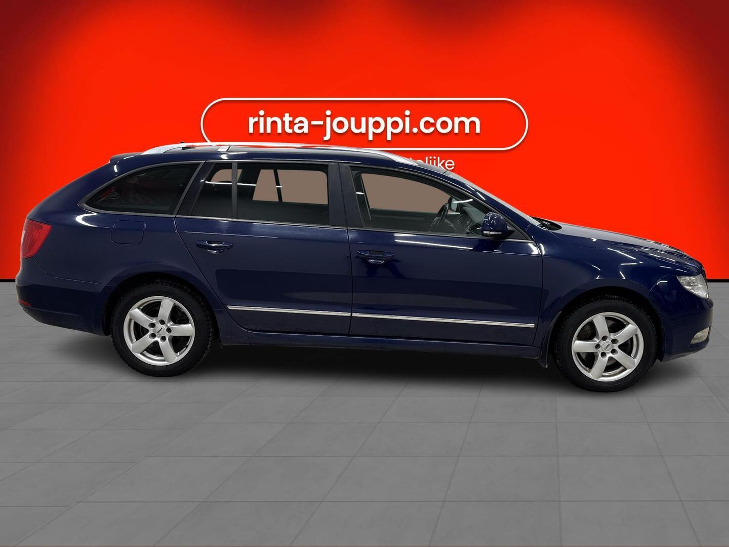 SKODA Superb 2012