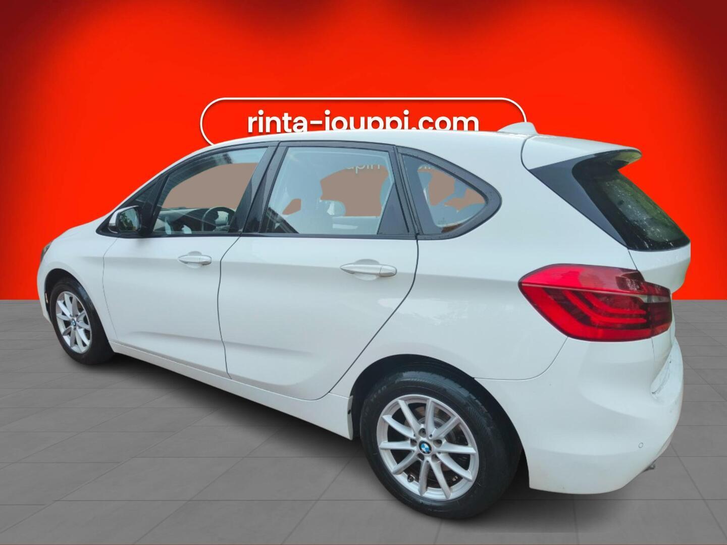 BMW 218 2015