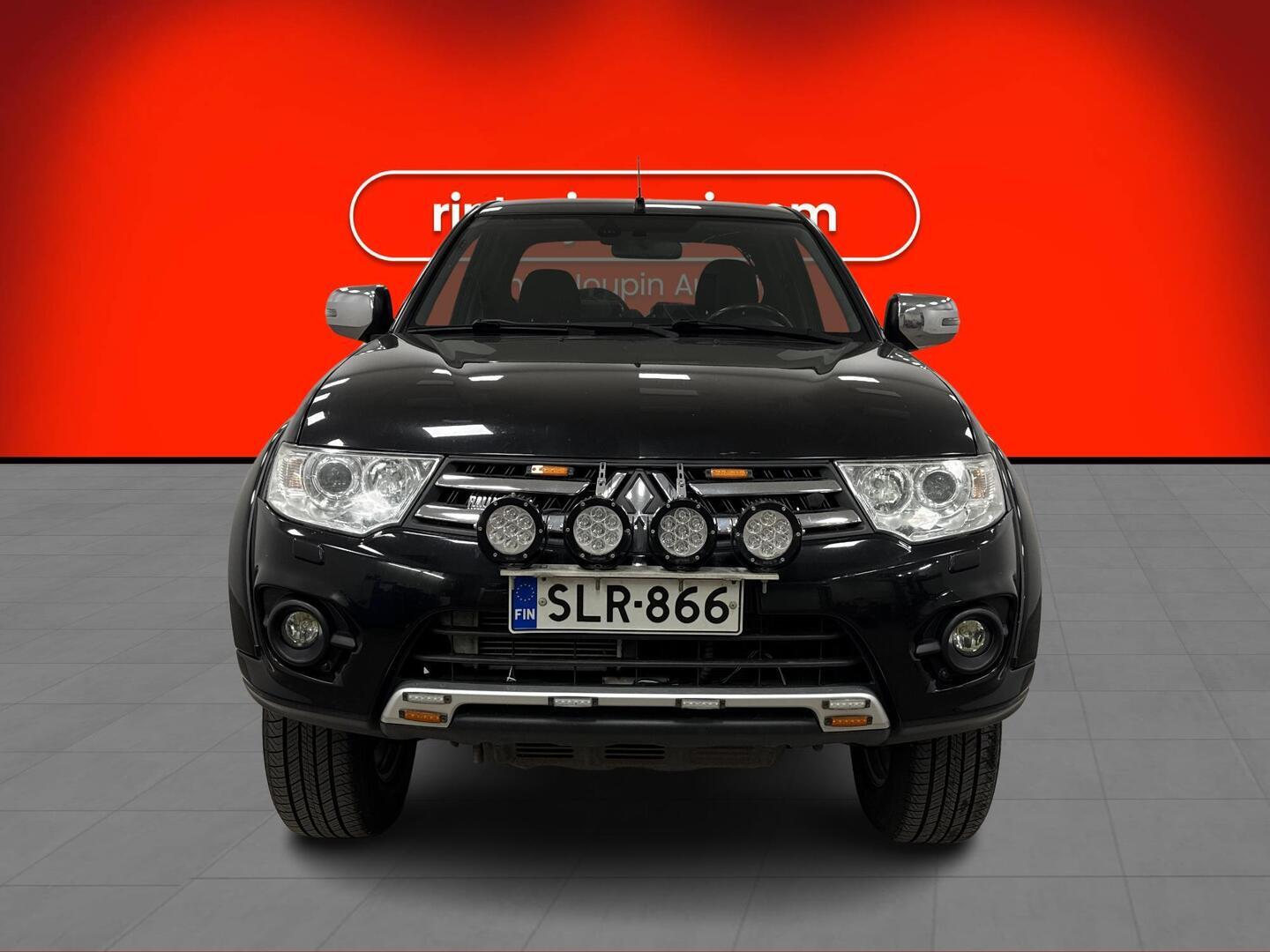 MITSUBISHI L200 2015