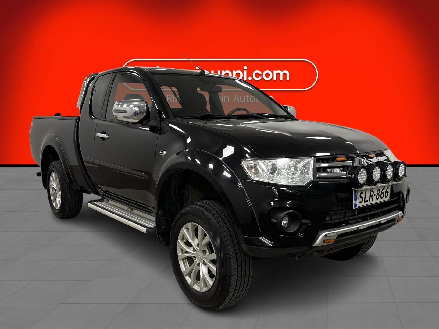 MITSUBISHI L200 2015