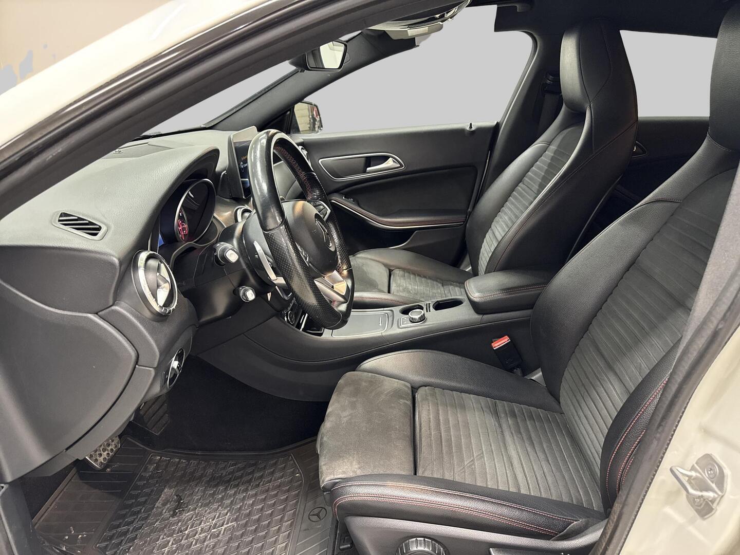 MERCEDES-BENZ CLA 2016