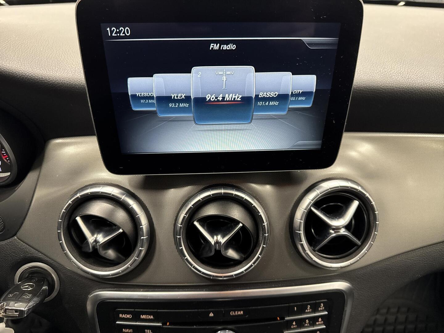 MERCEDES-BENZ CLA 2016