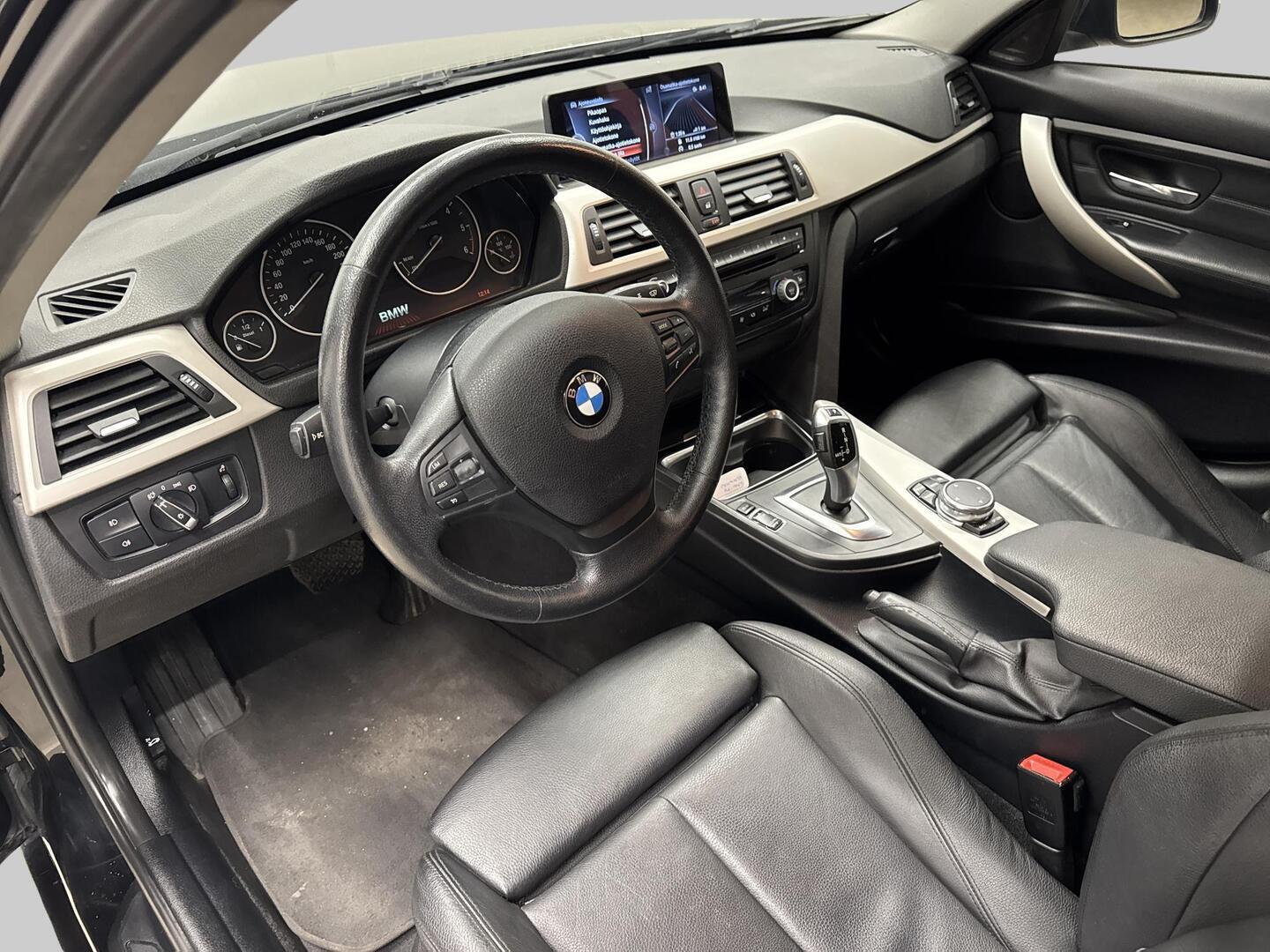BMW 318 2016