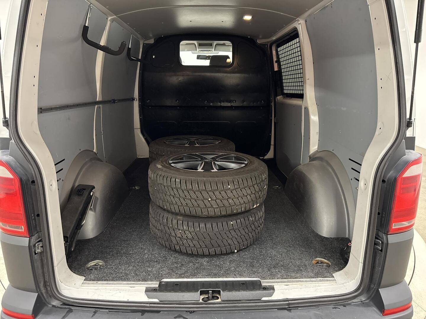 VOLKSWAGEN Transporter 2015