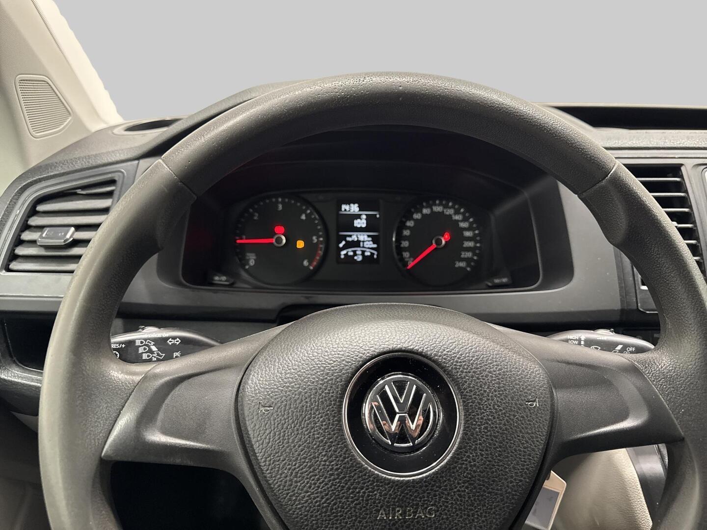 VOLKSWAGEN Transporter 2015