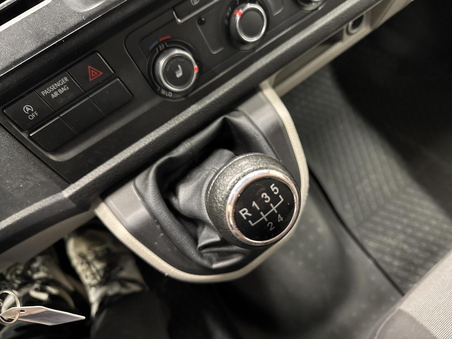 VOLKSWAGEN Transporter 2015