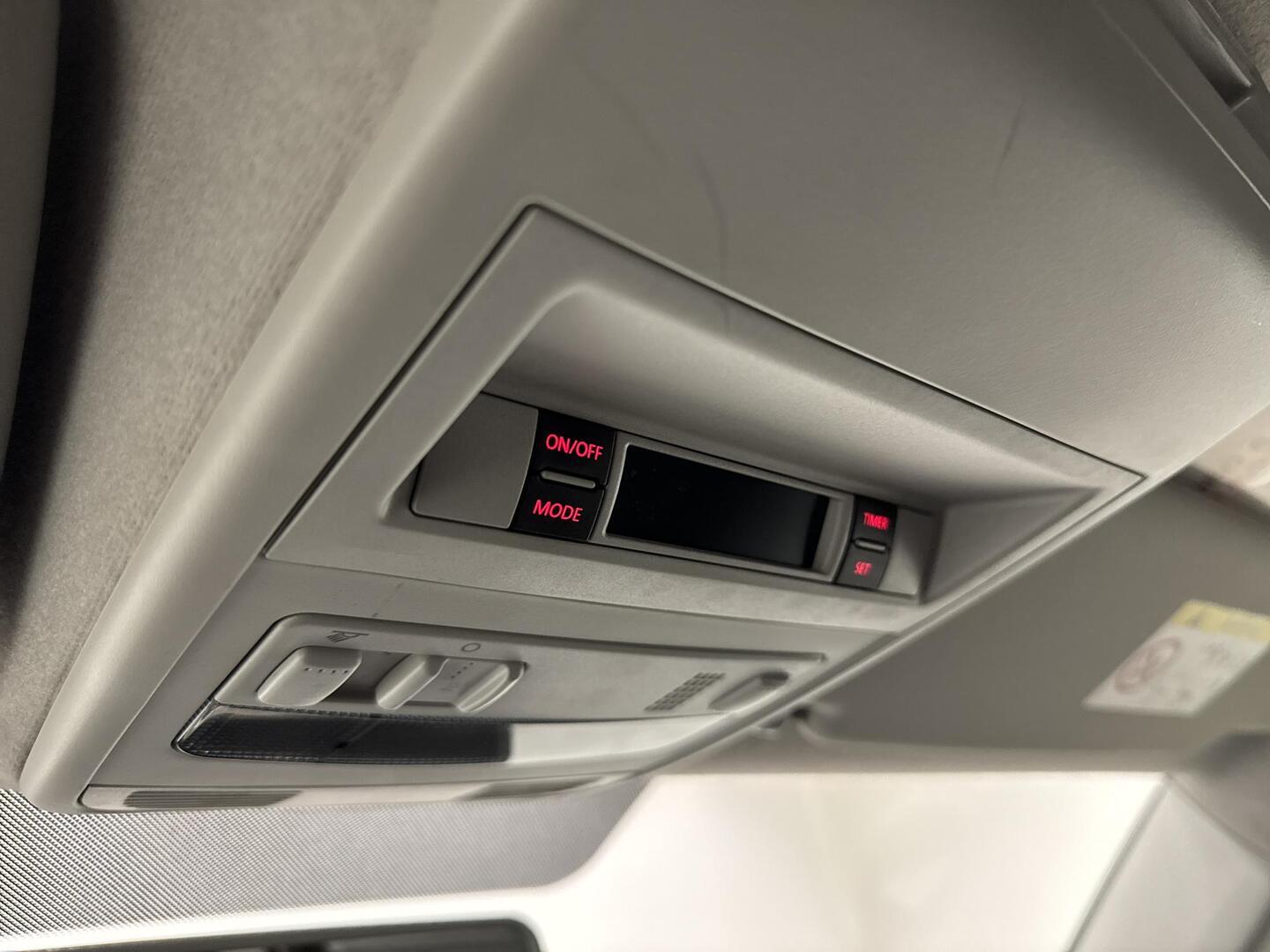 VOLKSWAGEN Transporter 2015