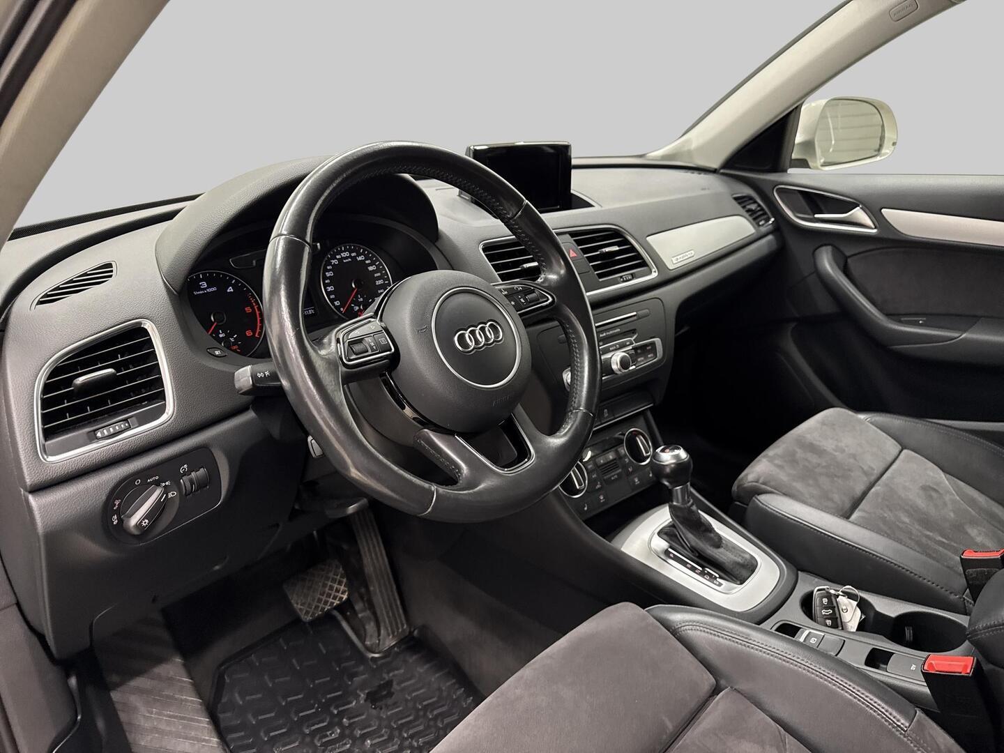 AUDI Q3 2016