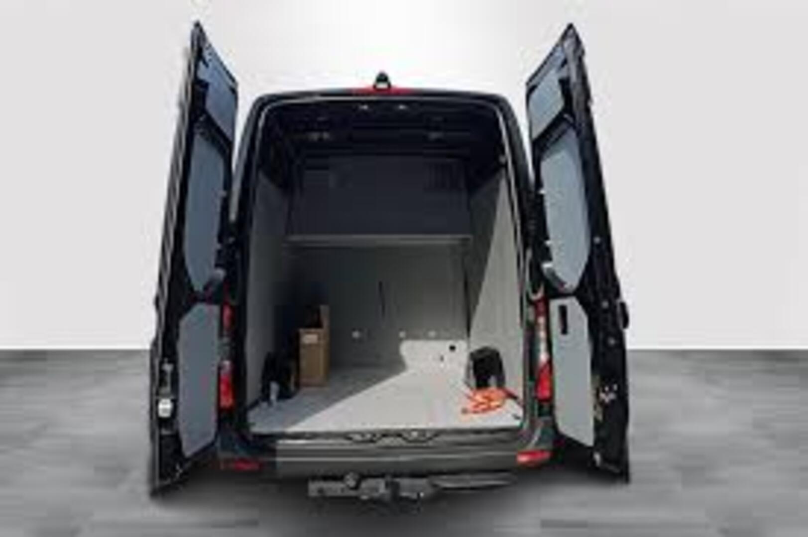 MERCEDES-BENZ Sprinter 2023