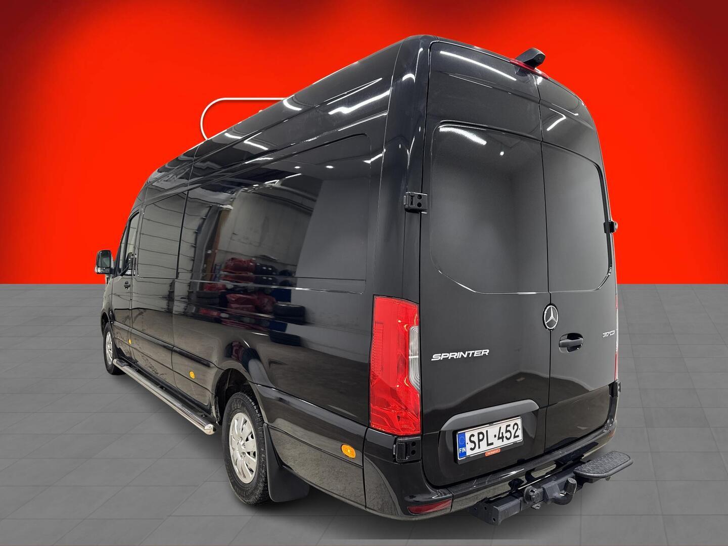 MERCEDES-BENZ Sprinter 2023
