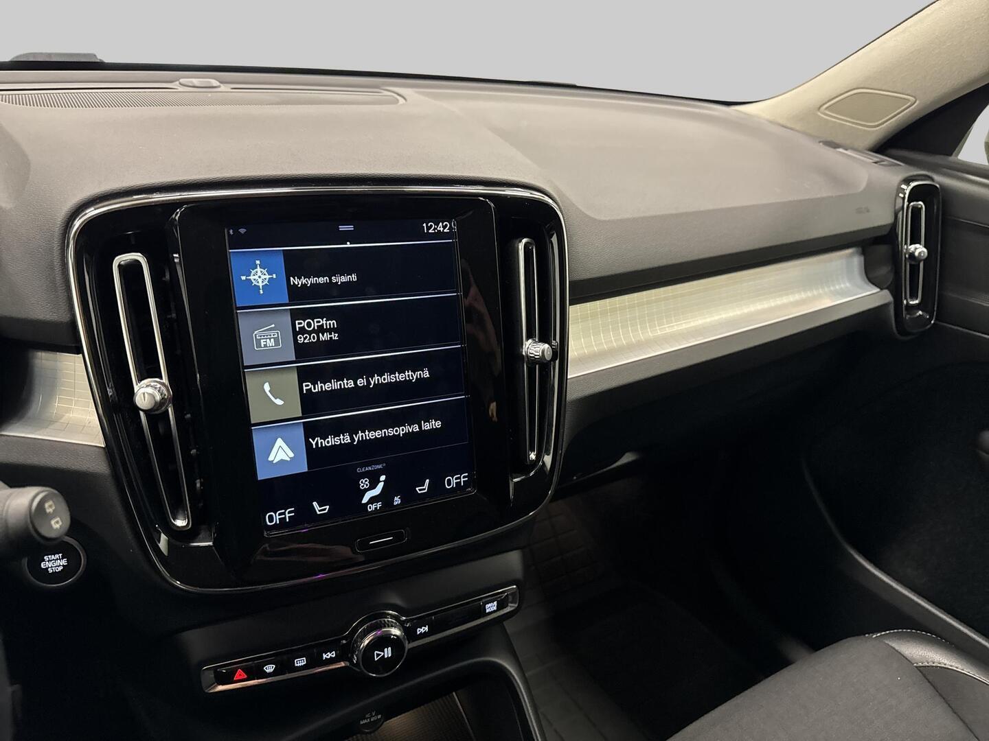 VOLVO XC40 2020