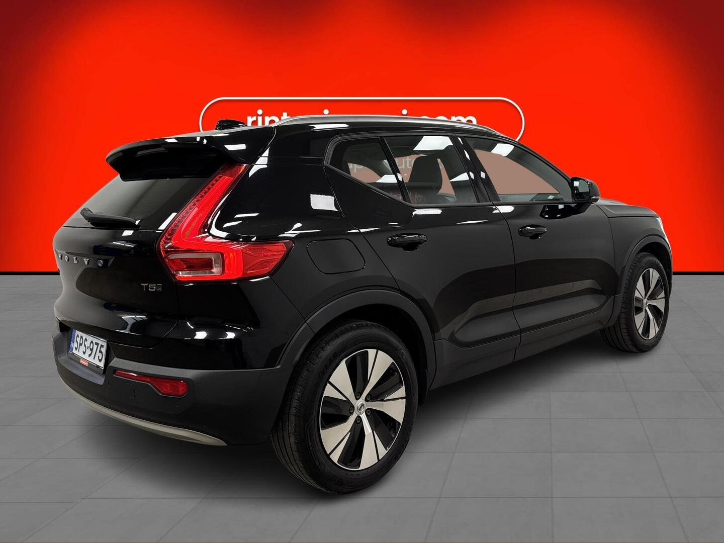 VOLVO XC40 2020