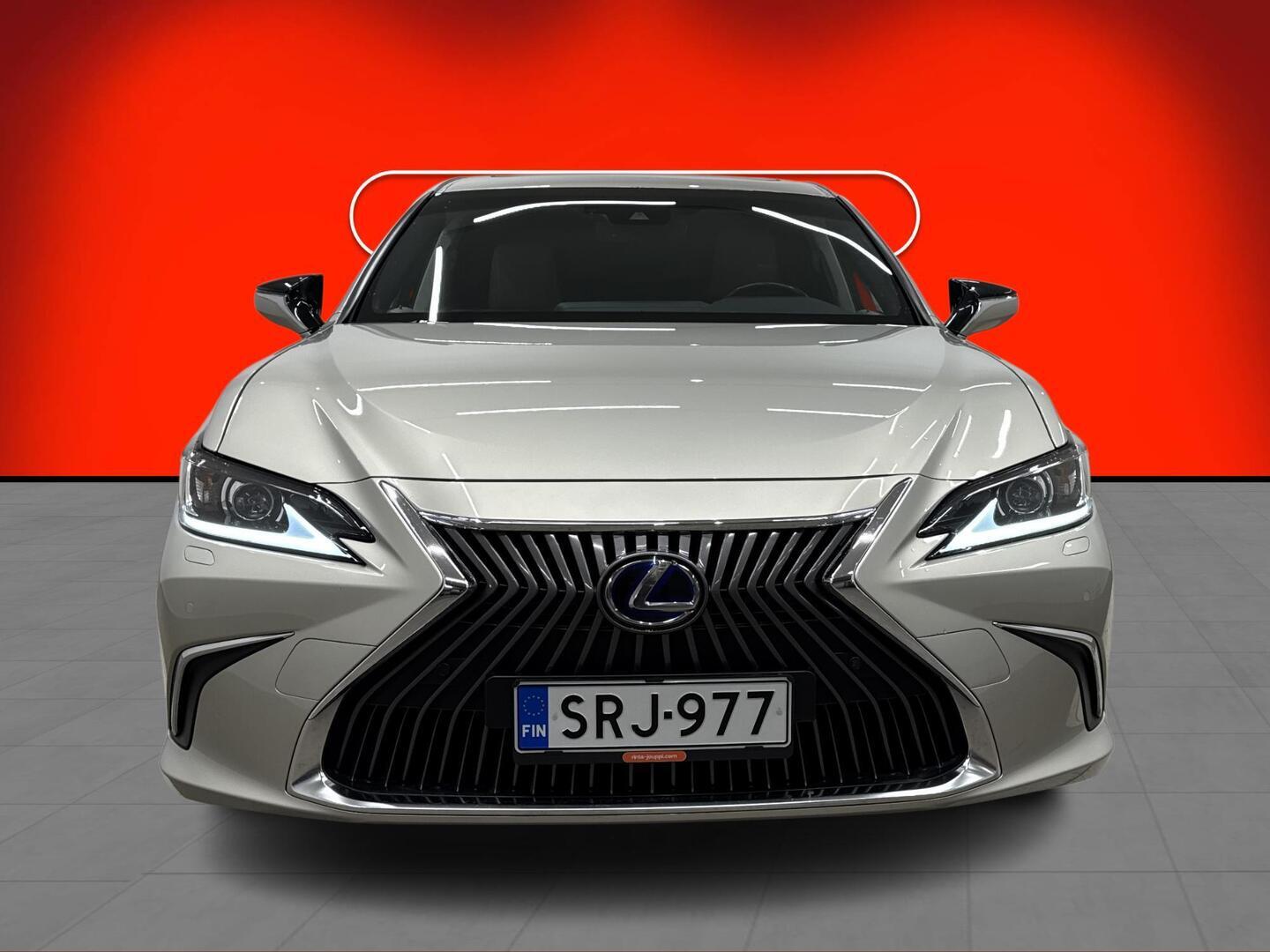 LEXUS ES 2019