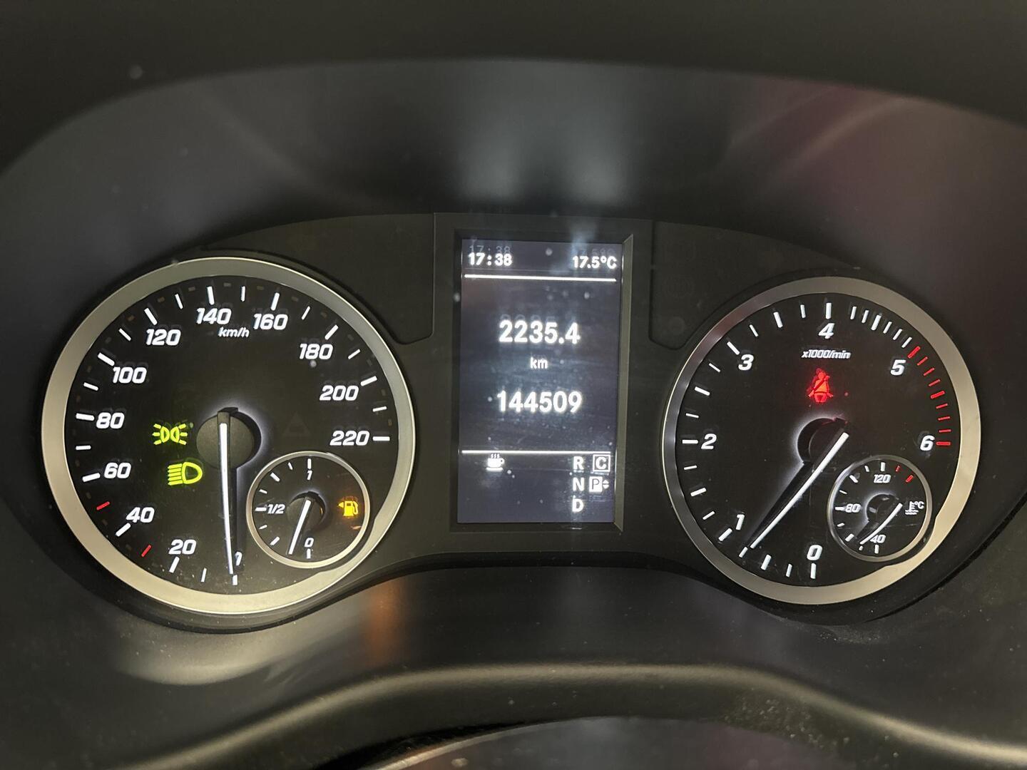MERCEDES-BENZ Vito 2021
