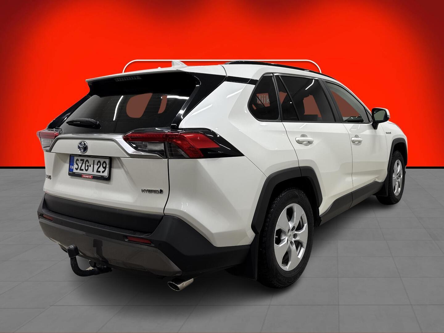 TOYOTA RAV4 2021