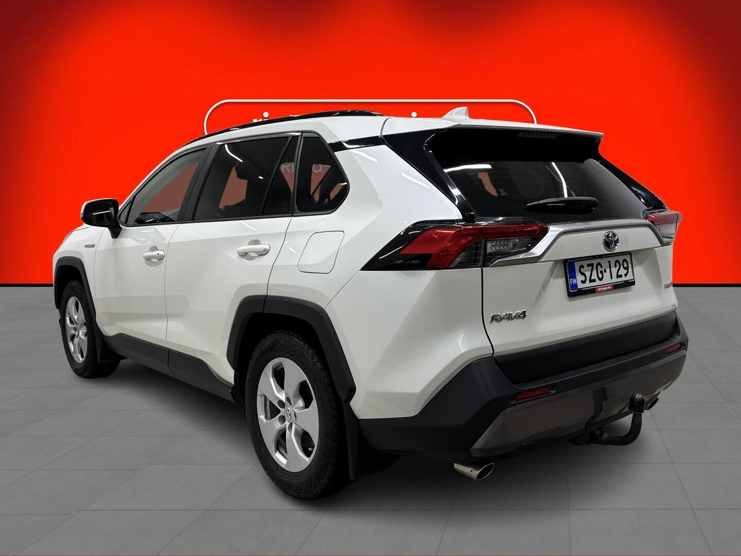 TOYOTA RAV4 2021