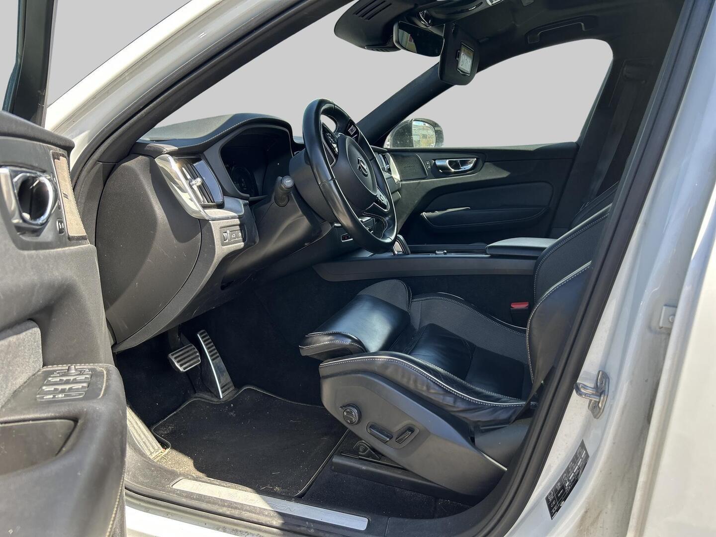 VOLVO XC60 2019
